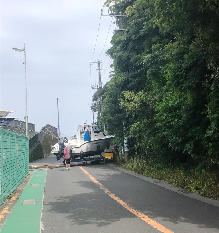 台風12号　荒天対策　ボート避難。